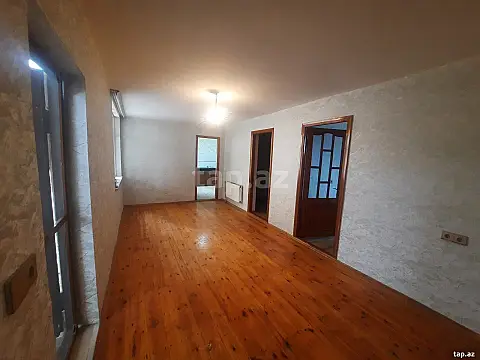 Satılır 3 otaqlı həyət evi