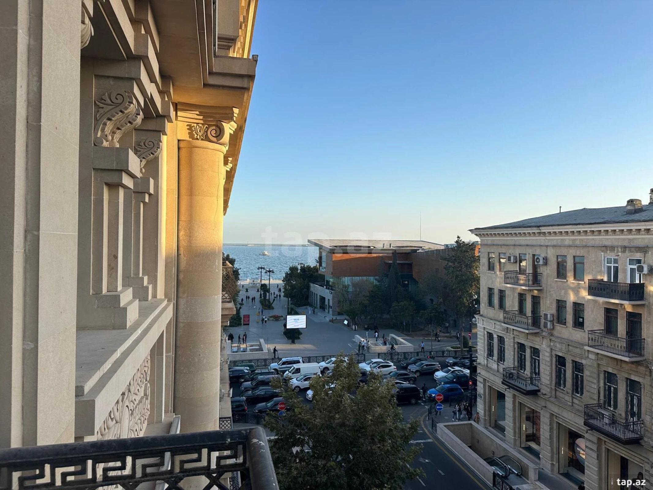 Kirayə verilir 3 otaqlı mənzil 140 m²