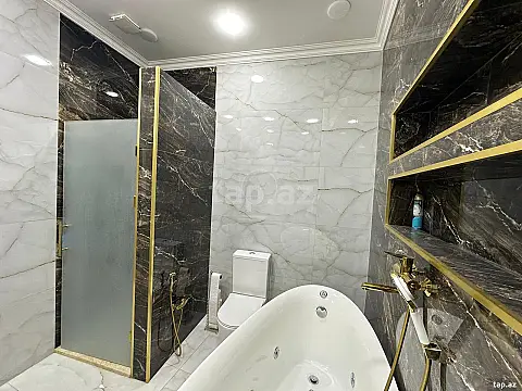 Kirayə verilir 3 otaqlı mənzil 140 m²