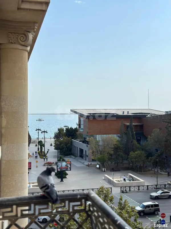 Kirayə verilir 3 otaqlı mənzil 140 m²