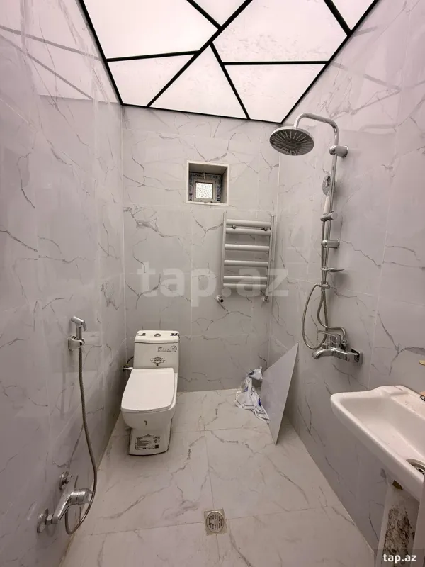 Satılır 3 otaqlı həyət evi