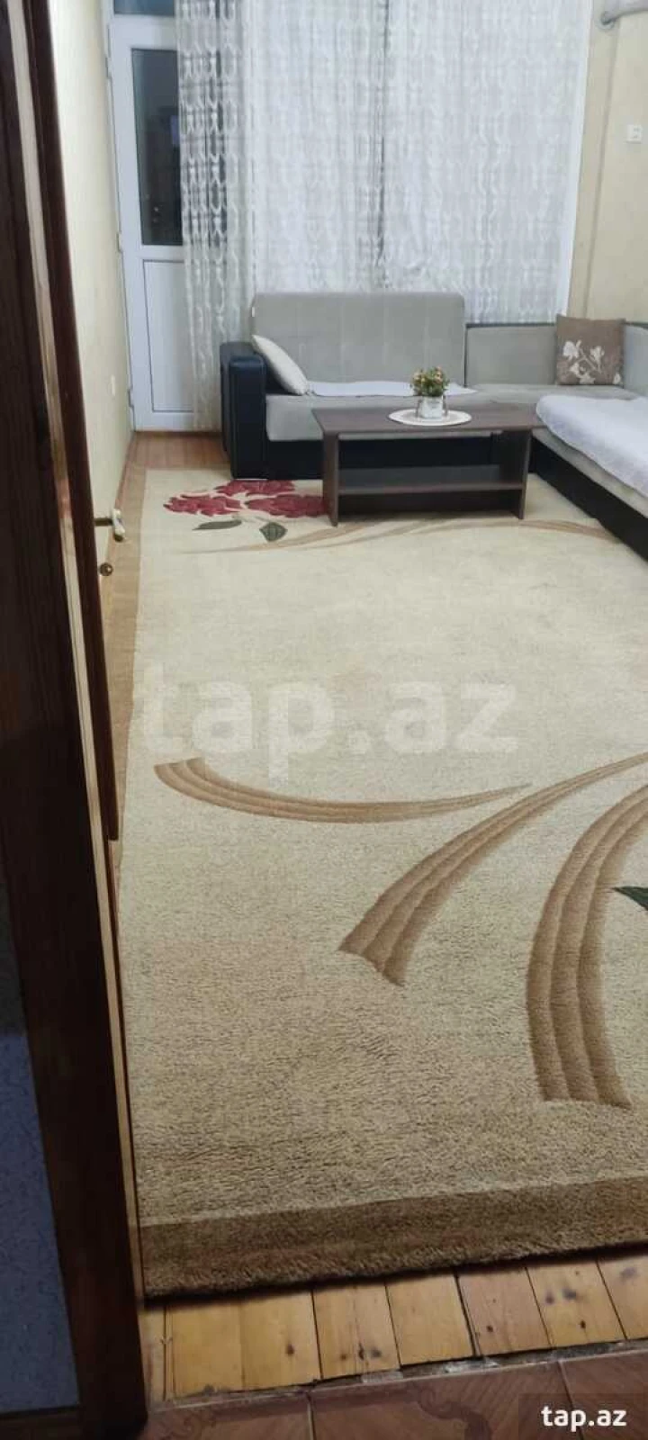 Kirayə verilir 3 otaqlı yeni tikili 95 m²