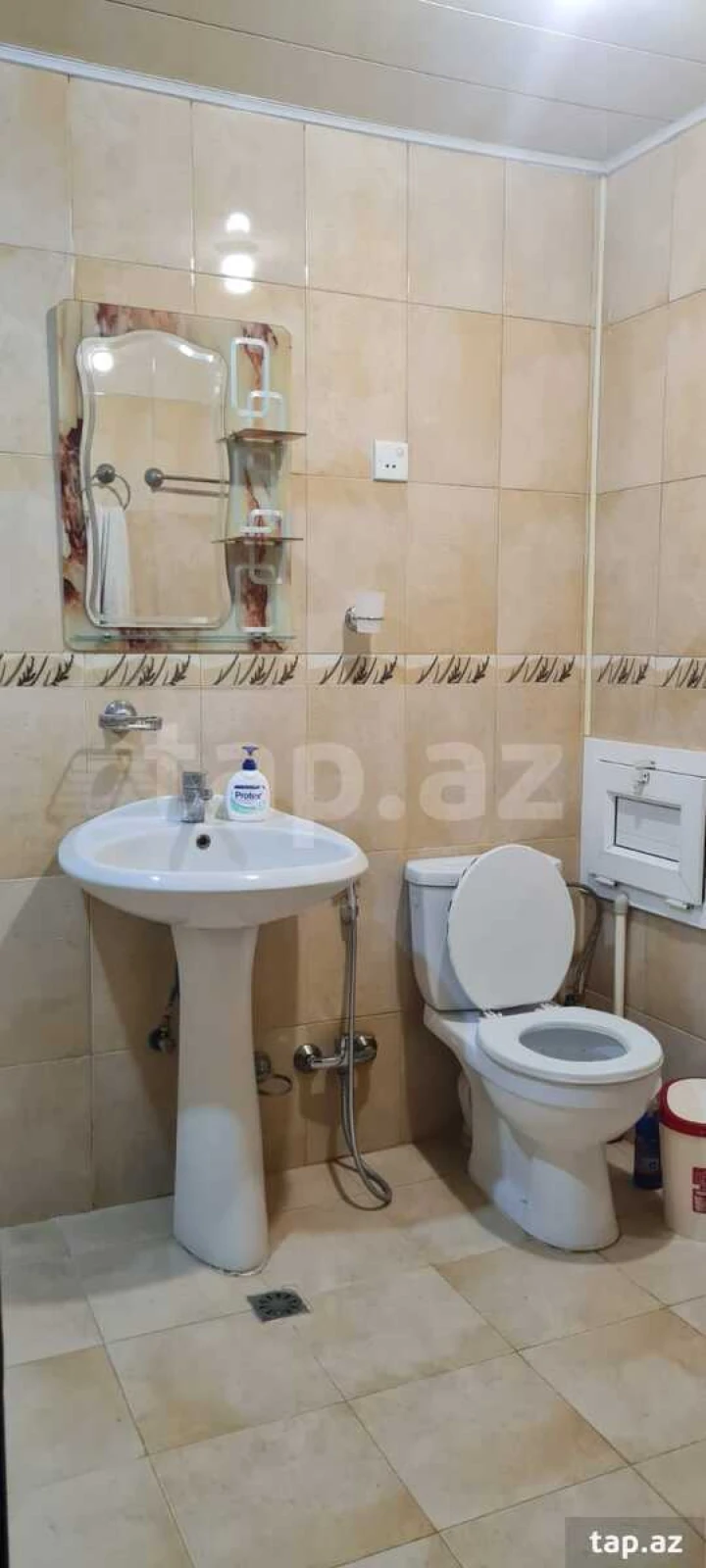 Kirayə verilir 3 otaqlı yeni tikili 95 m²