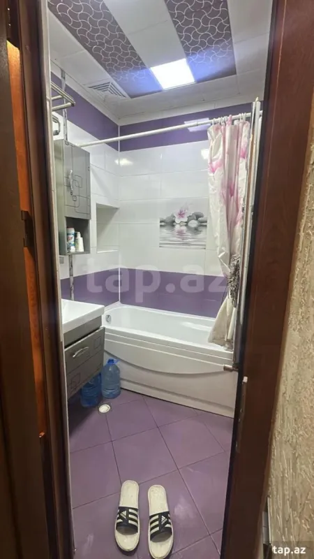 Kirayə verilir 2 otaqlı yeni tikili 100 m²