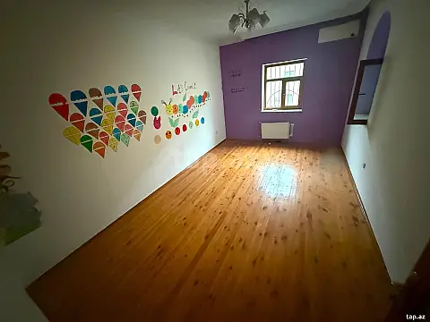 Satılır 19 otaqlı həyət evi