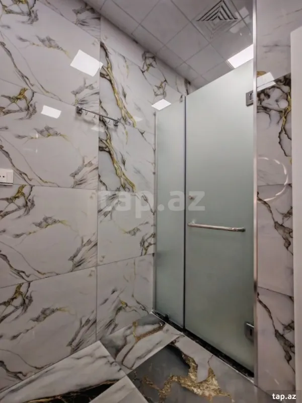 Kirayə verilir 2 otaqlı yeni tikili 70 m²