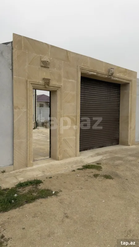 Satılır 9 otaqlı həyət evi