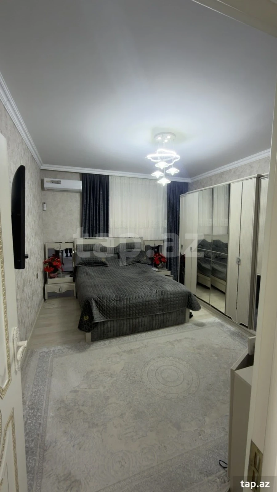 Satılır 9 otaqlı həyət evi