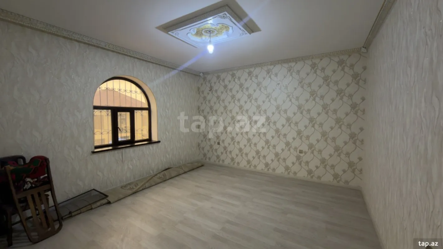 Satılır 9 otaqlı həyət evi