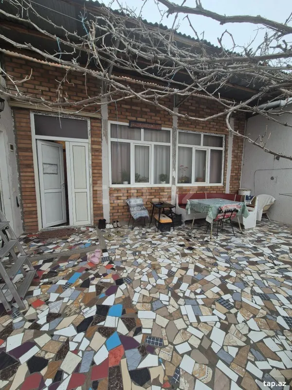 Satılır 4 otaqlı həyət evi