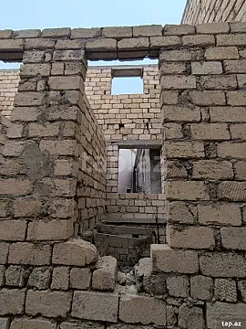 Satılır 4 otaqlı həyət evi