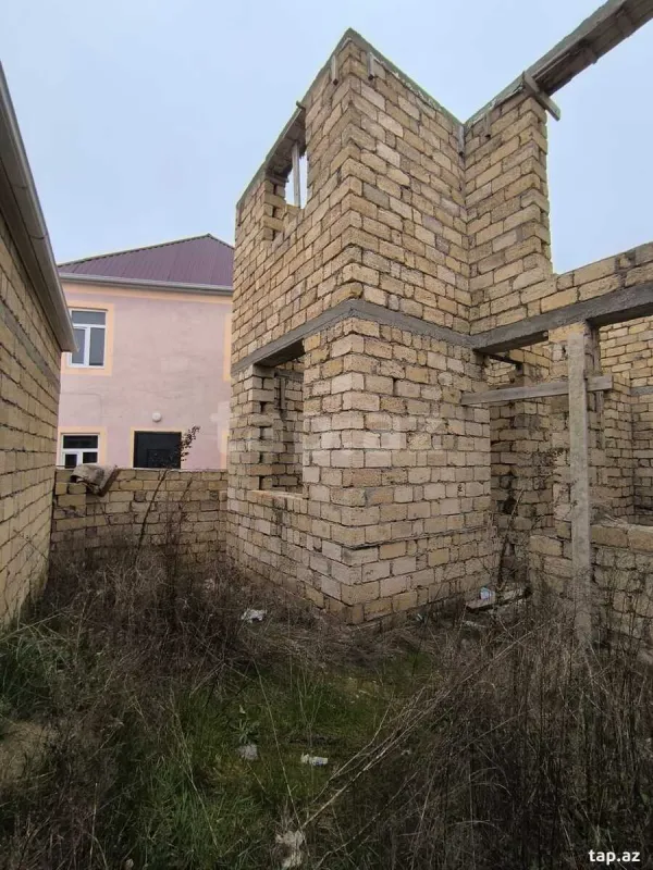 Satılır 4 otaqlı həyət evi