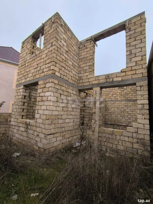 Satılır 4 otaqlı həyət evi