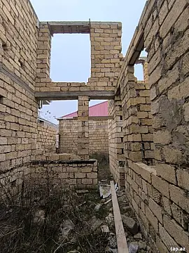 Satılır 4 otaqlı həyət evi