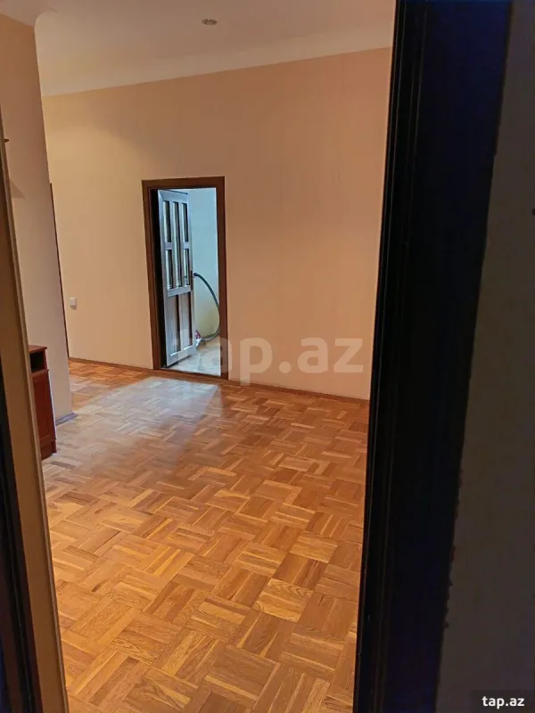 Kirayə verilir 2 otaqlı yeni tikili 80 m²
