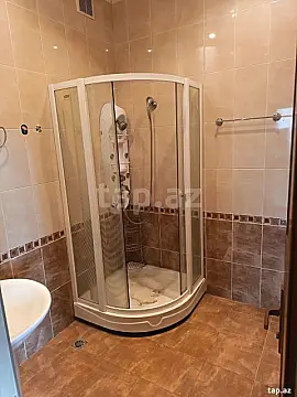 Kirayə verilir 2 otaqlı yeni tikili 80 m²