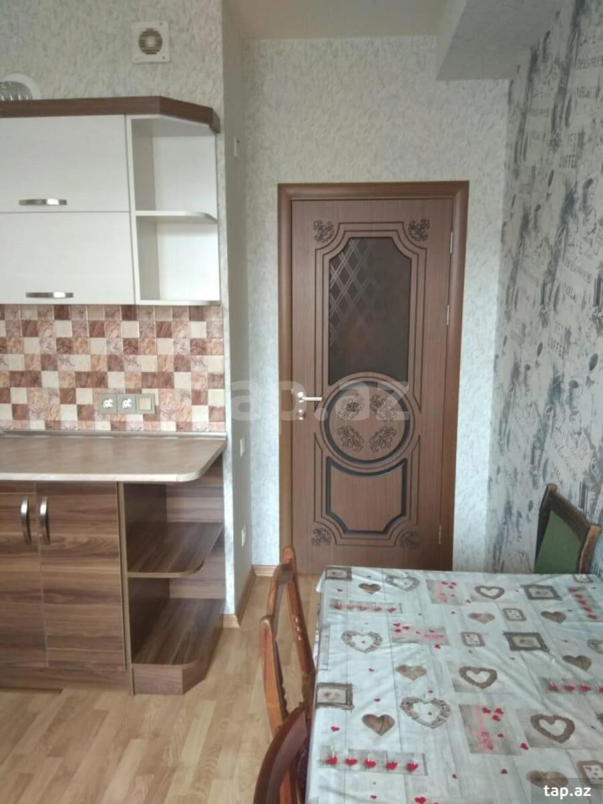 Kirayə verilir 3 otaqlı yeni tikili 75 m²