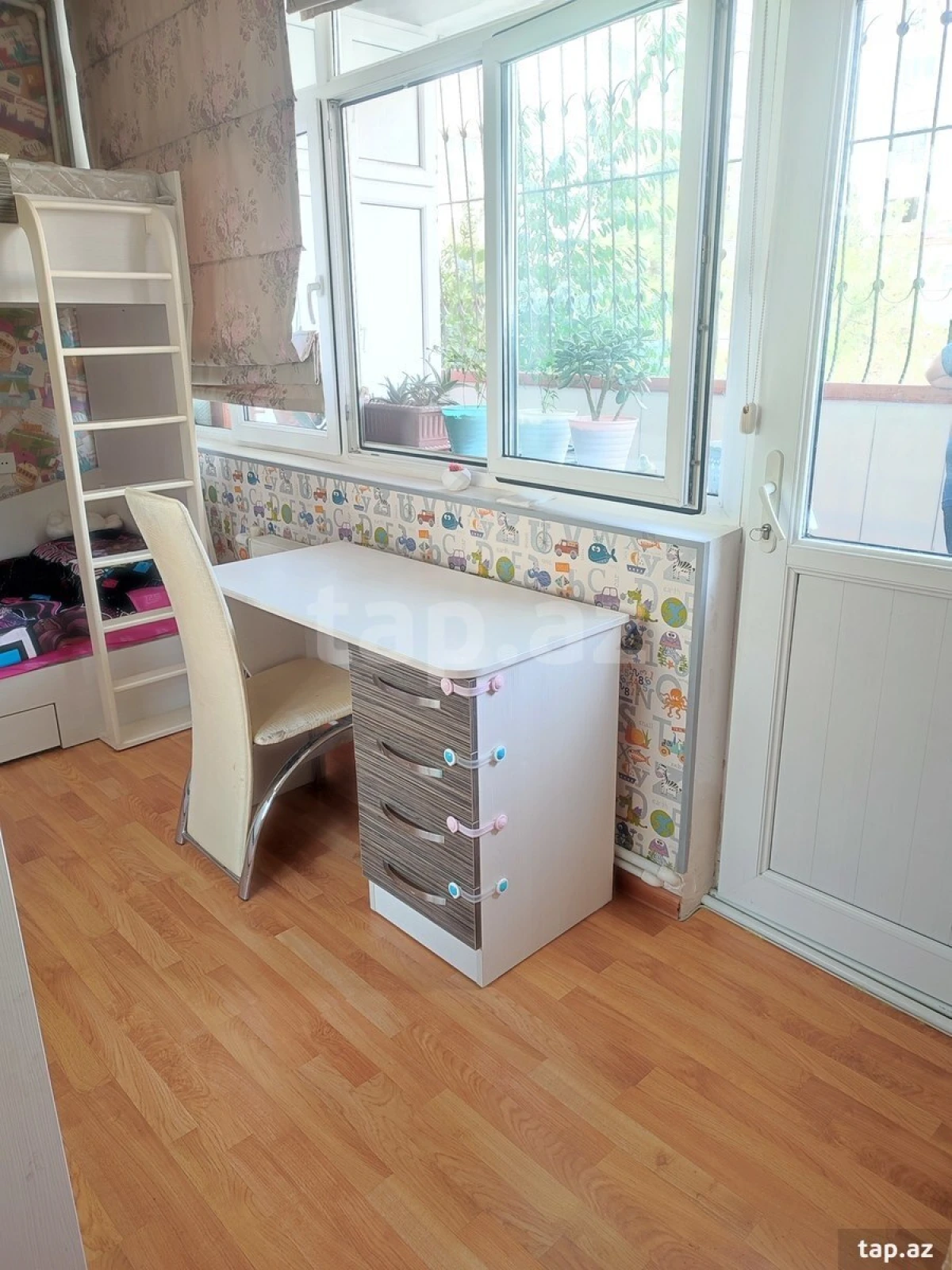 Satılır 3 otaqlı yeni tikili 105 m²