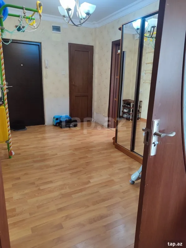 Satılır 3 otaqlı yeni tikili 105 m²
