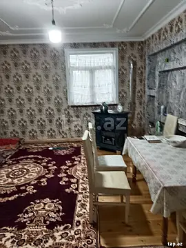 Satılır 4 otaqlı həyət evi
