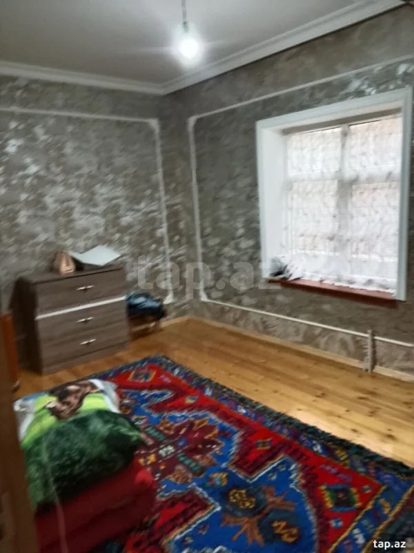 Satılır 4 otaqlı həyət evi