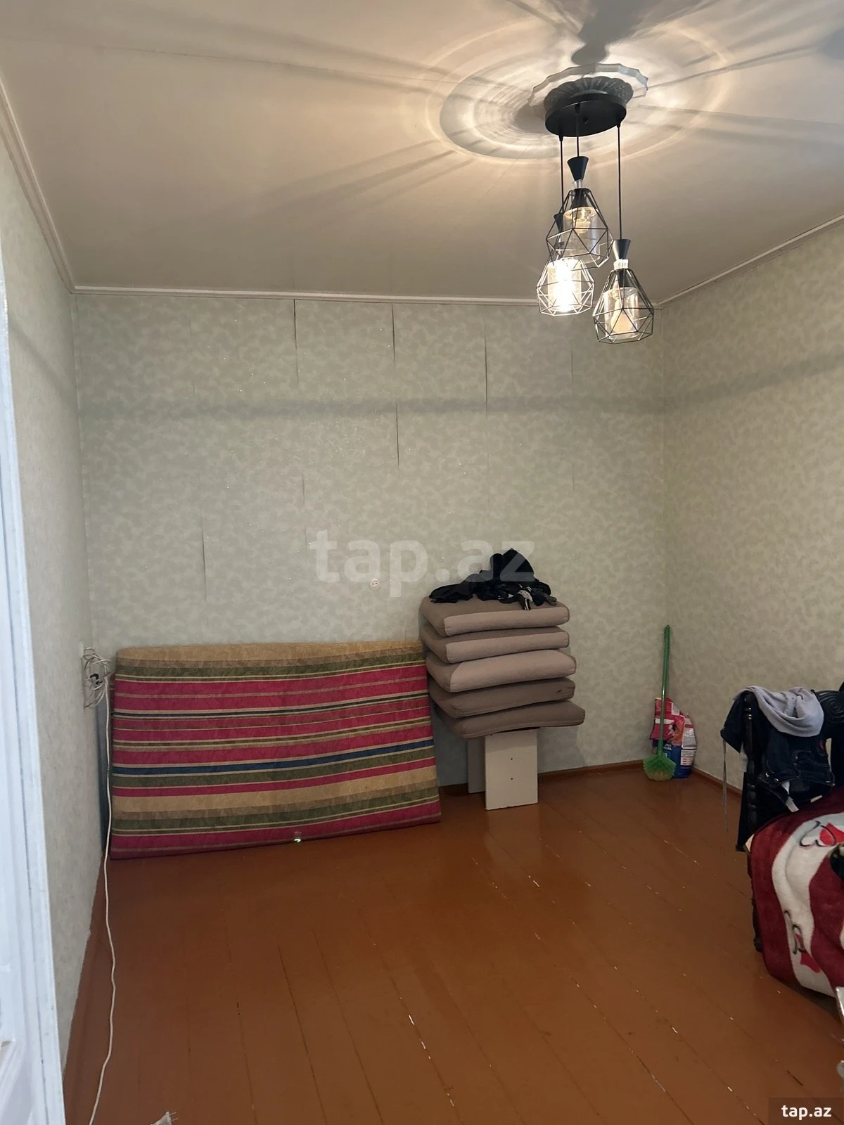 Satılır 5 otaqlı həyət evi