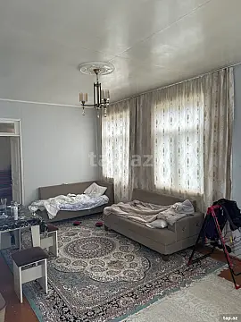 Satılır 5 otaqlı həyət evi