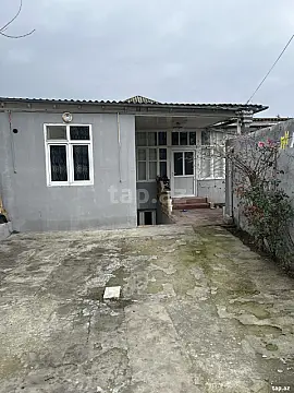 Satılır 5 otaqlı həyət evi