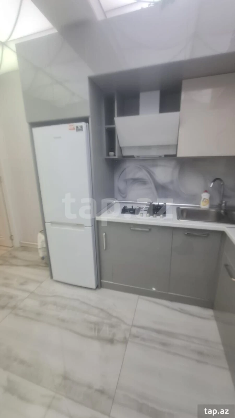Kirayə verilir 2 otaqlı yeni tikili 60 m²