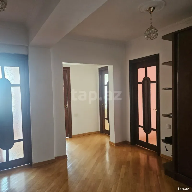 Satılır 3 otaqlı yeni tikili 90 m²