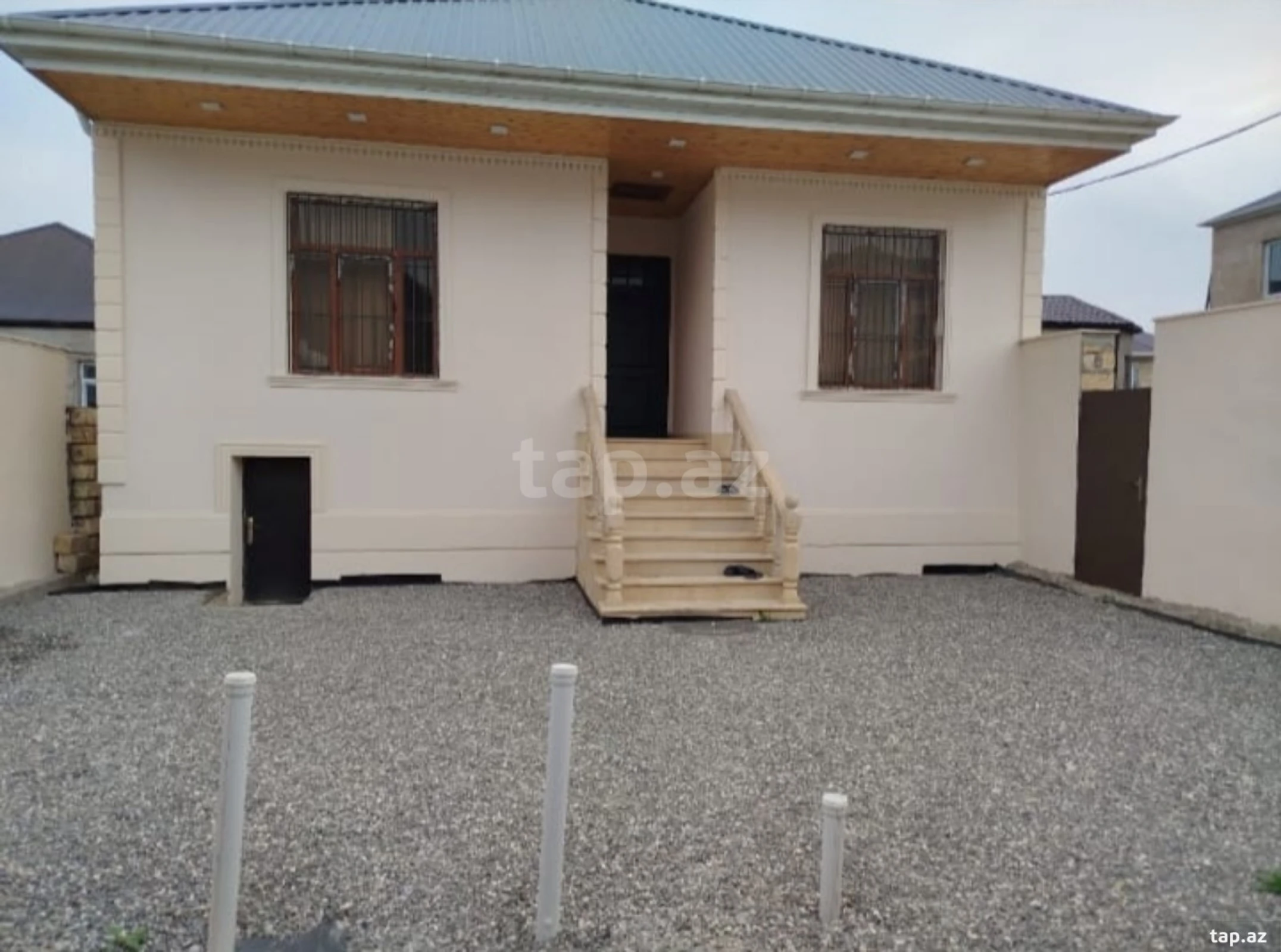 Satılır 3 otaqlı həyət evi 132 m²