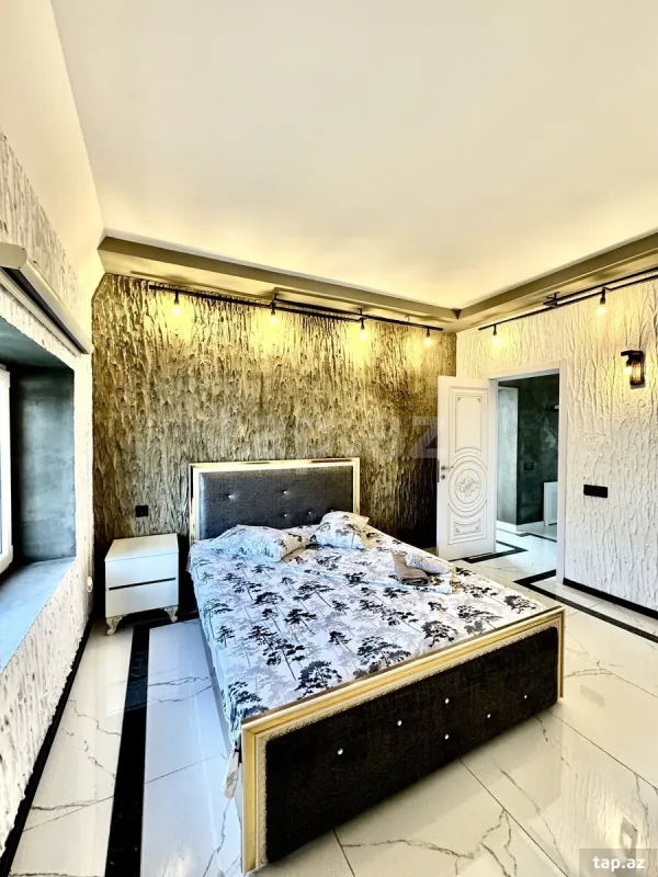 Satılır 4 otaqlı həyət evi