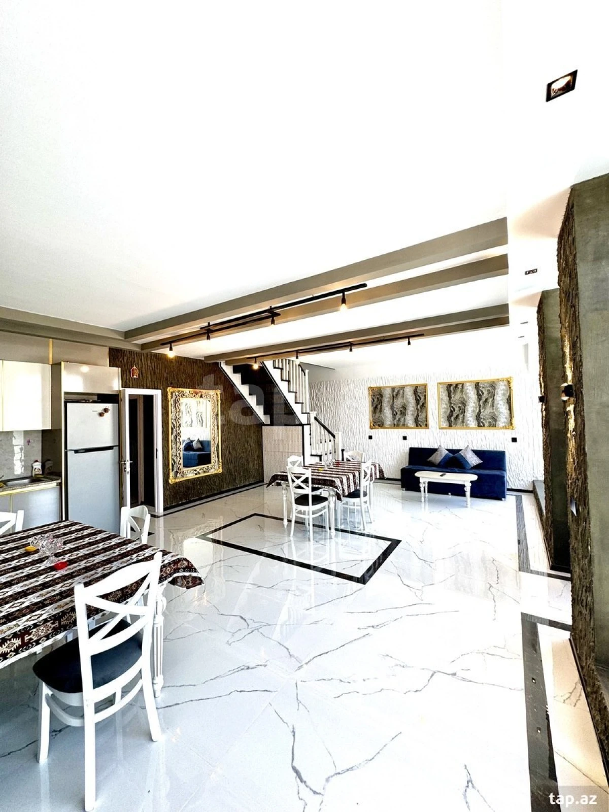 Satılır 4 otaqlı həyət evi