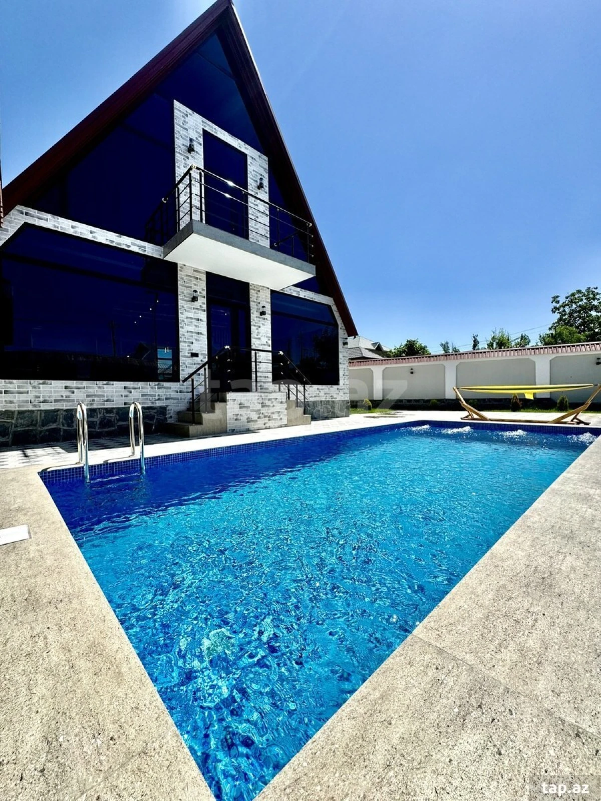 Satılır 4 otaqlı həyət evi