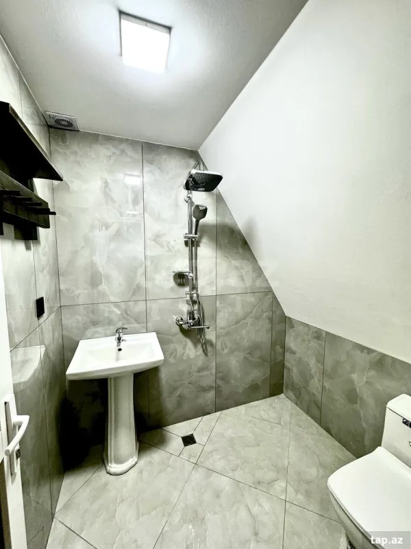 Satılır 4 otaqlı həyət evi