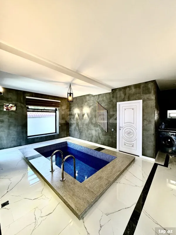 Satılır 4 otaqlı həyət evi