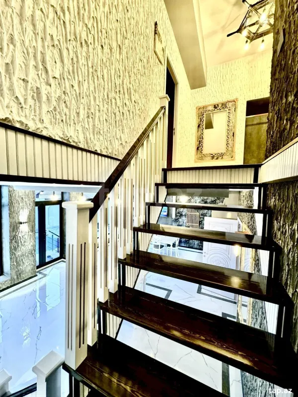 Satılır 4 otaqlı həyət evi