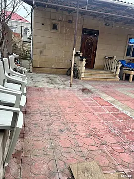 Satılır 4 otaqlı həyət evi 100 m²