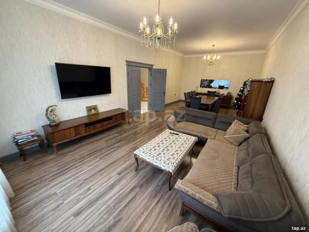 Satılır 5 otaqlı həyət evi