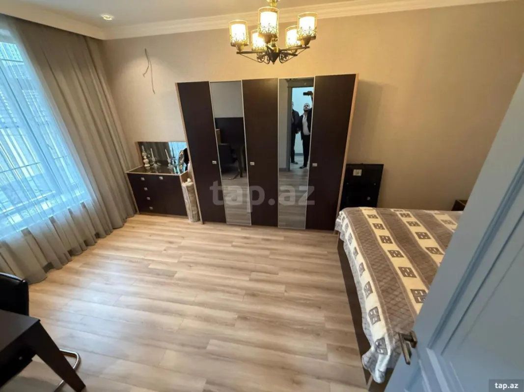 Satılır 5 otaqlı həyət evi