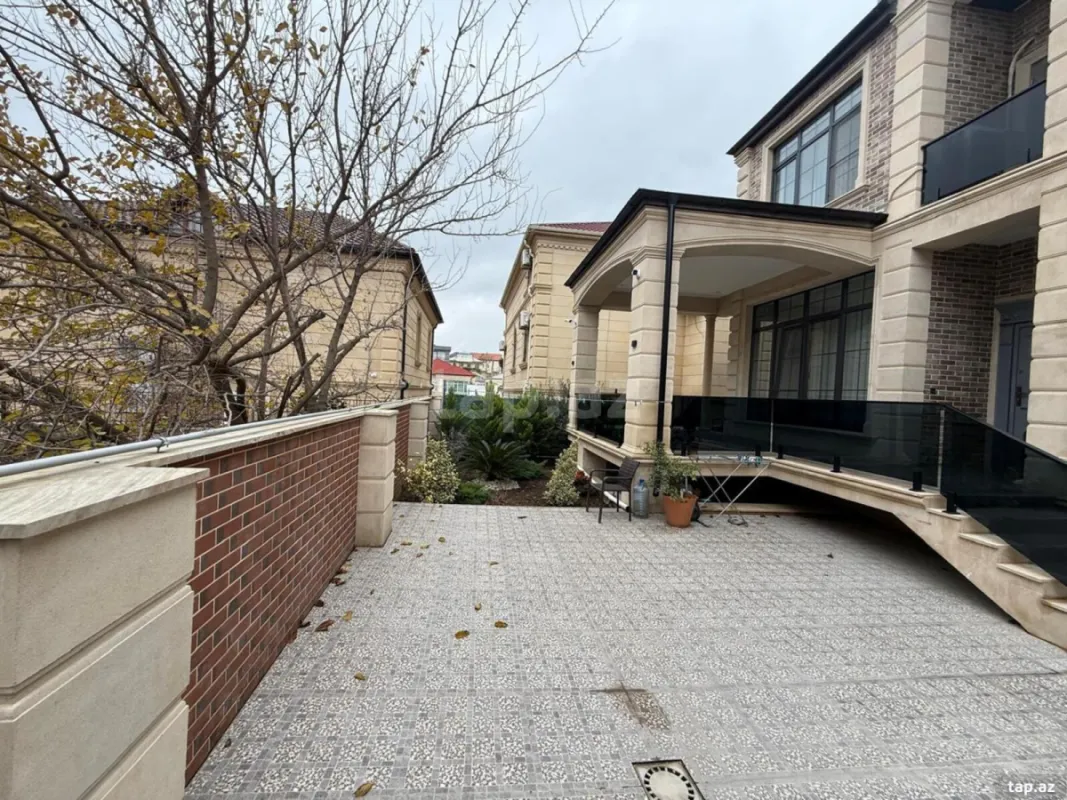 Satılır 5 otaqlı həyət evi