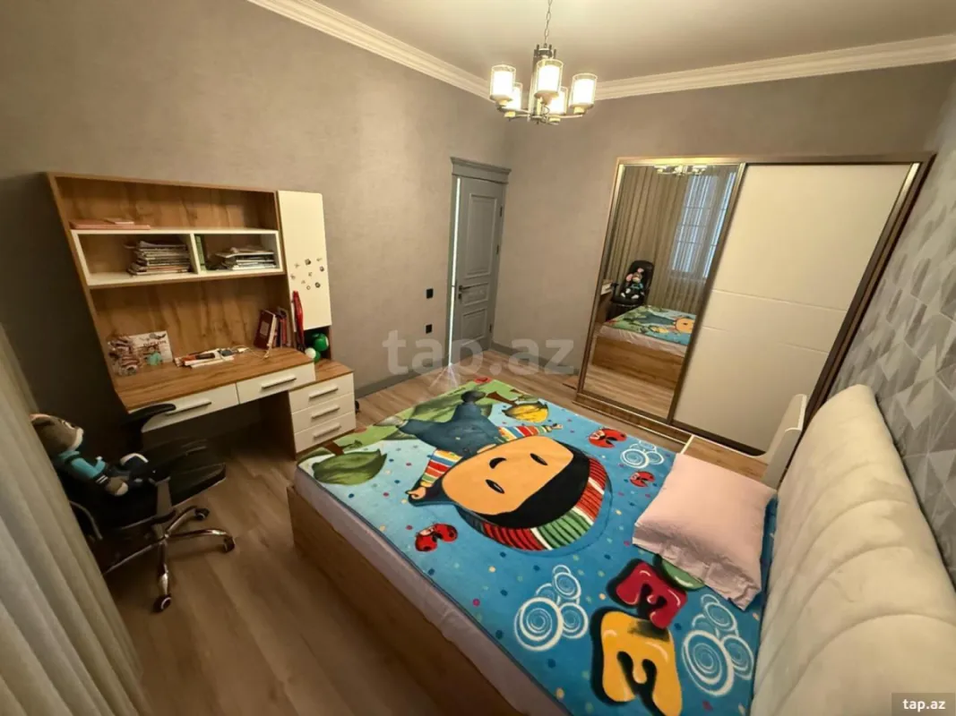 Satılır 5 otaqlı həyət evi