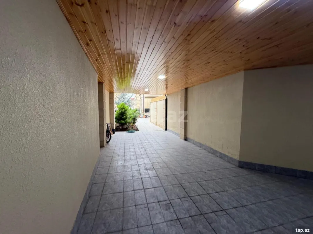 Satılır 5 otaqlı həyət evi