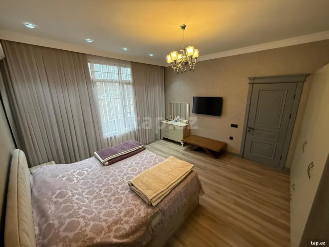 Satılır 5 otaqlı həyət evi