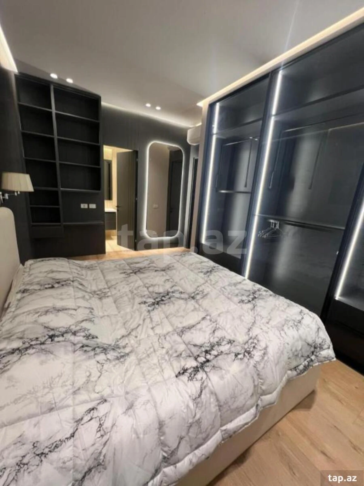 Kirayə verilir 2 otaqlı yeni tikili 78 m²