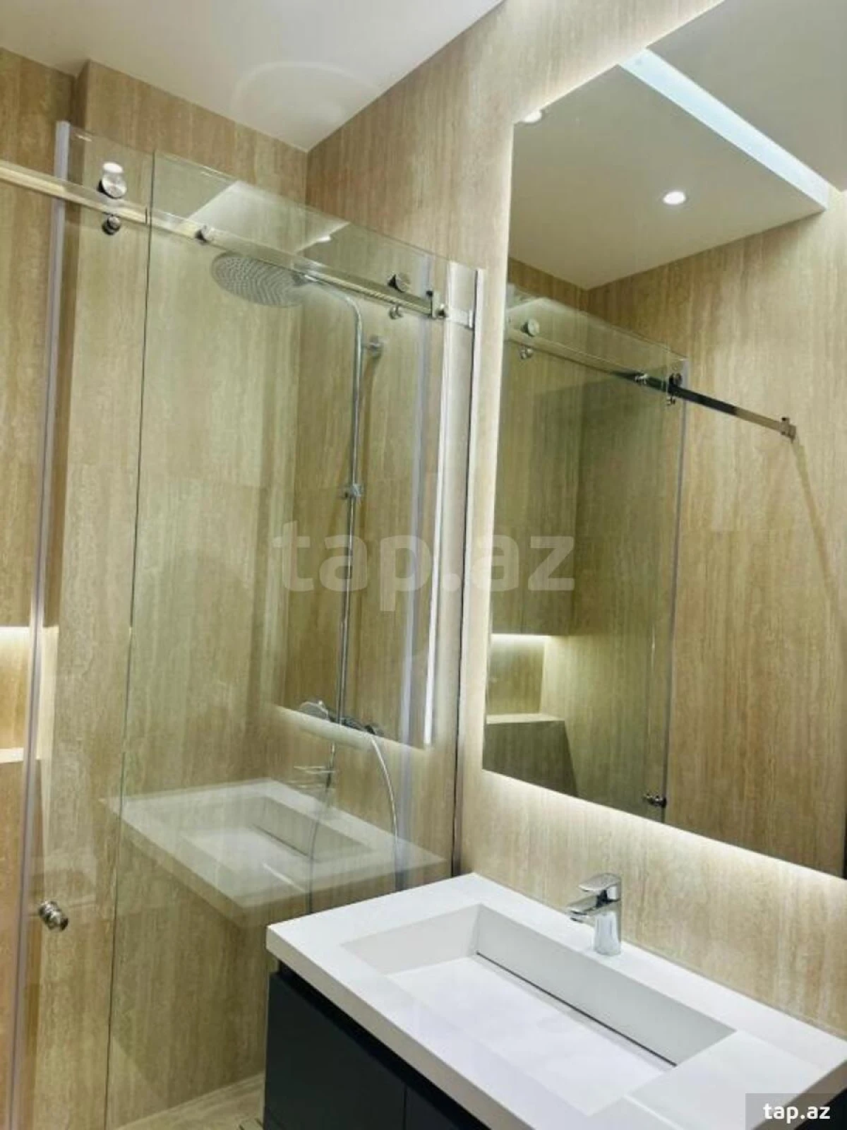 Kirayə verilir 2 otaqlı yeni tikili 78 m²