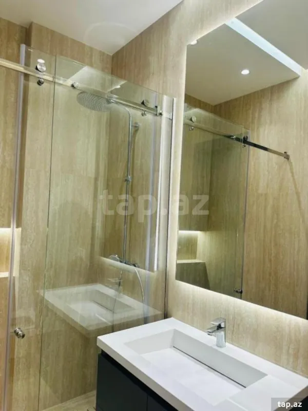 Kirayə verilir 2 otaqlı yeni tikili 78 m²