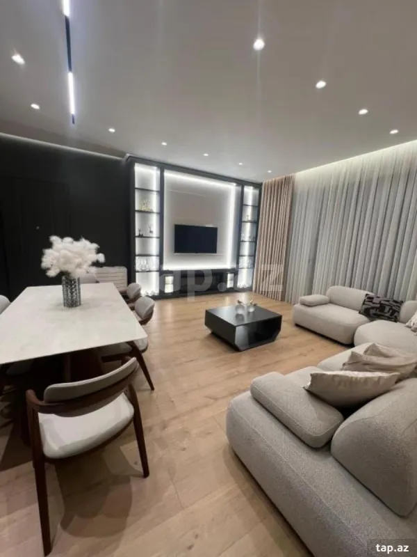 Kirayə verilir 2 otaqlı yeni tikili 78 m²