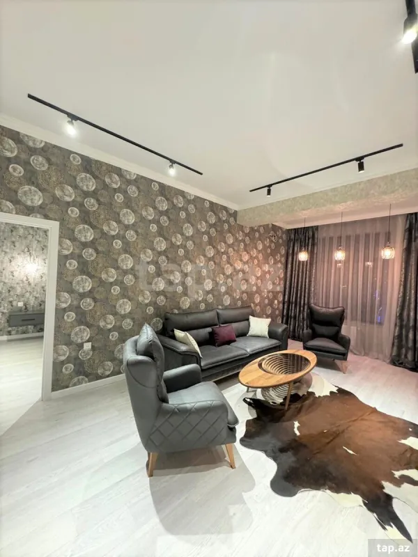 Kirayə verilir 2 otaqlı yeni tikili 80 m²