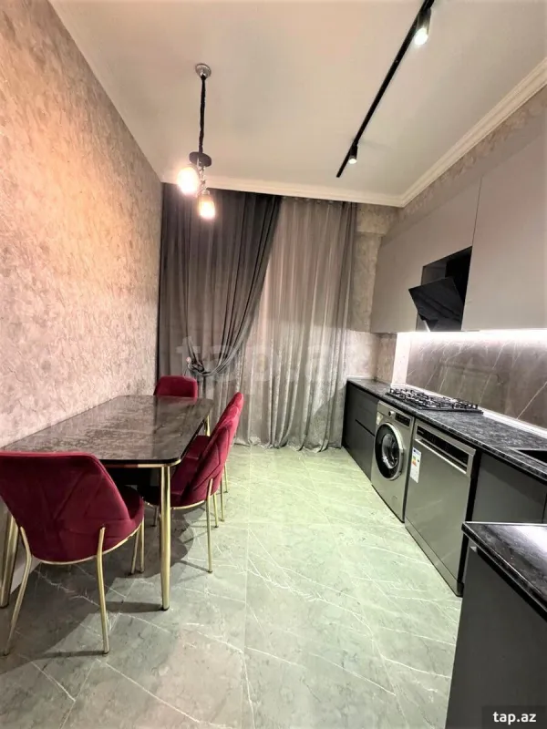 Kirayə verilir 2 otaqlı yeni tikili 80 m²
